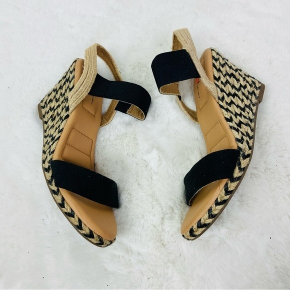 NWOT Me Too Black and Tan Espadrille platform open toe Sandals size 9.5